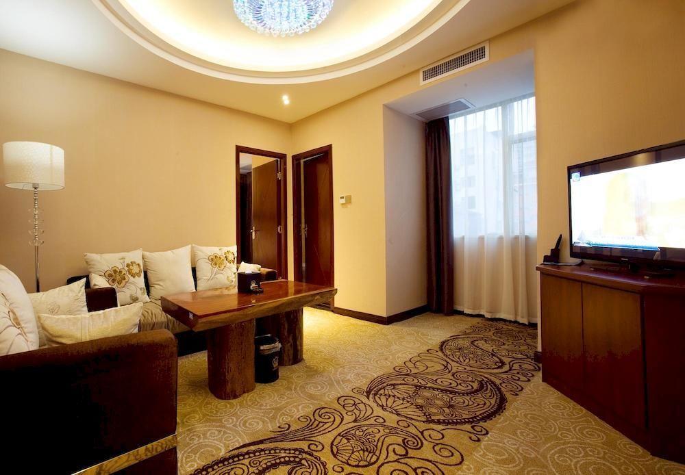 Guilin Golden Crown International Hotel Exterior photo