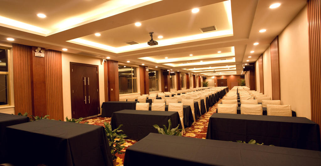 Guilin Golden Crown International Hotel Exterior photo